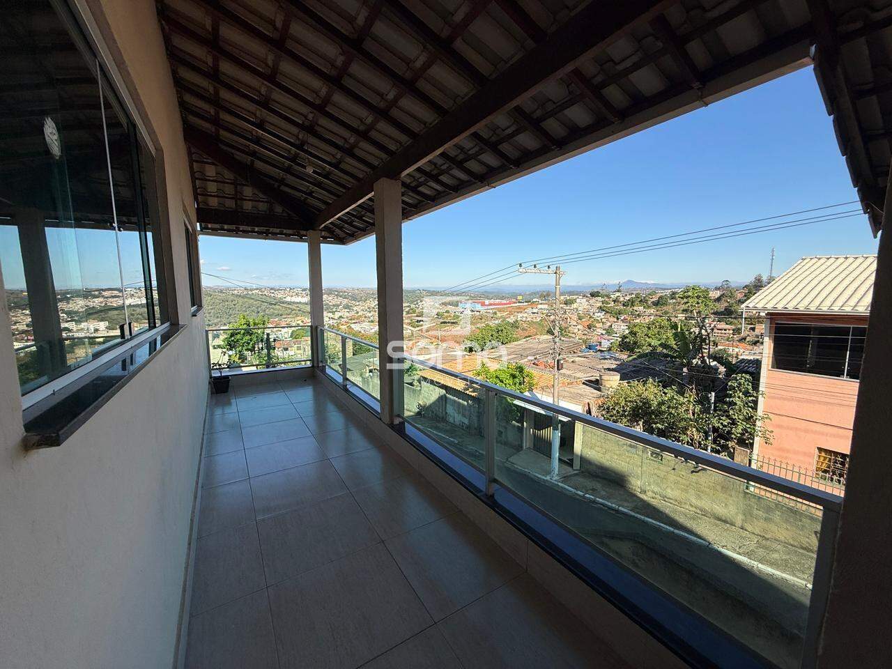 Casa à venda no Célvia: