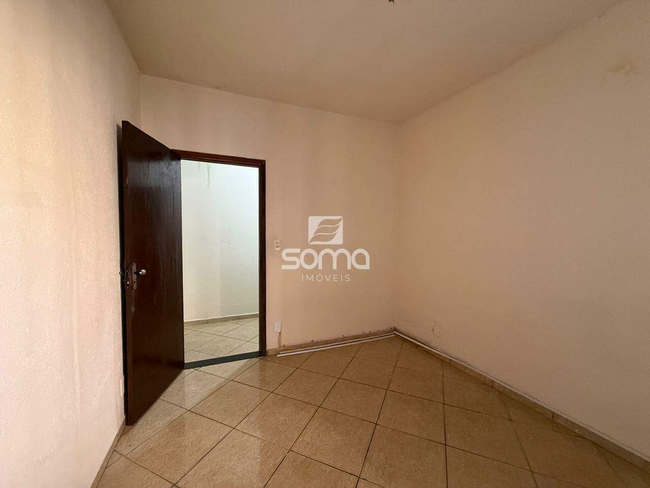 Casa à venda no Célvia: