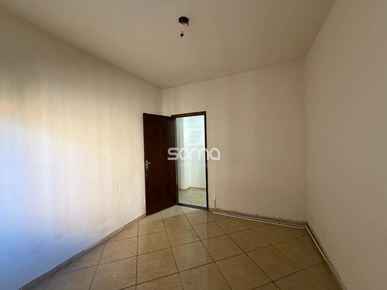 Casa à venda no Célvia: