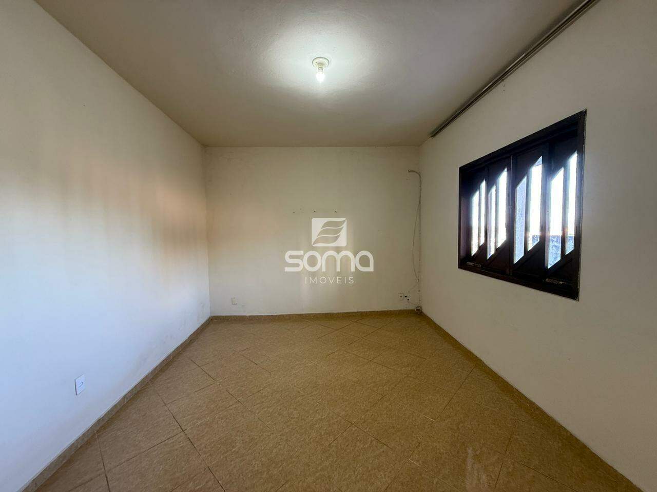 Casa à venda no Célvia:
