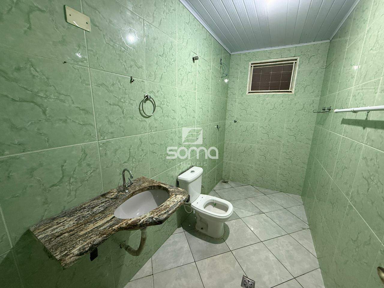 Casa à venda no Célvia: