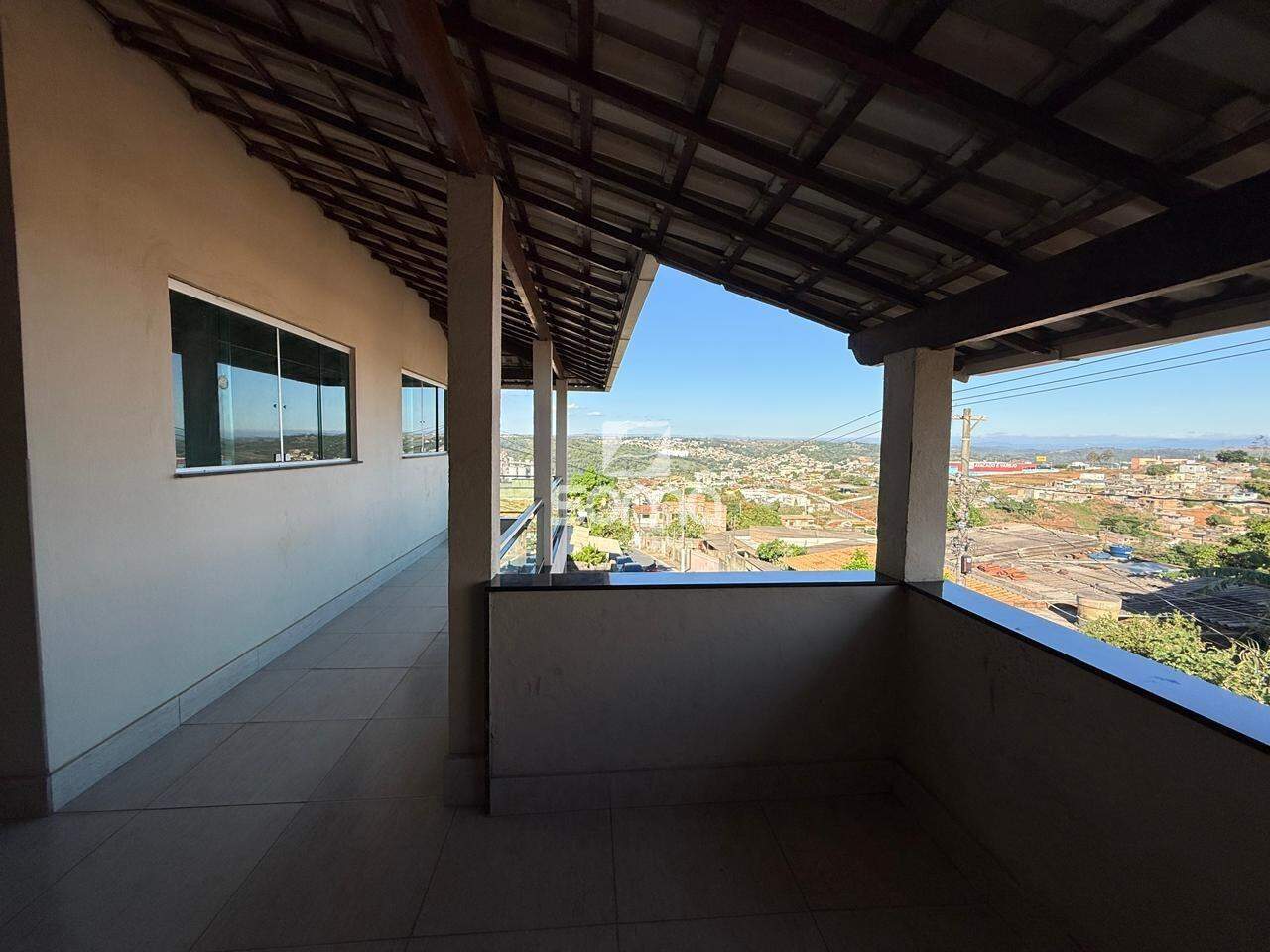 Casa à venda no Célvia: