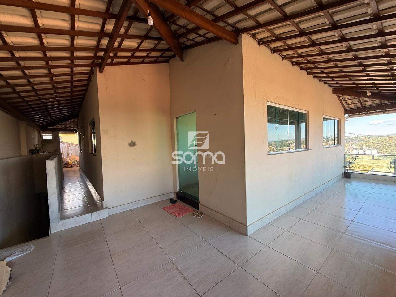 Casa à venda no Célvia: