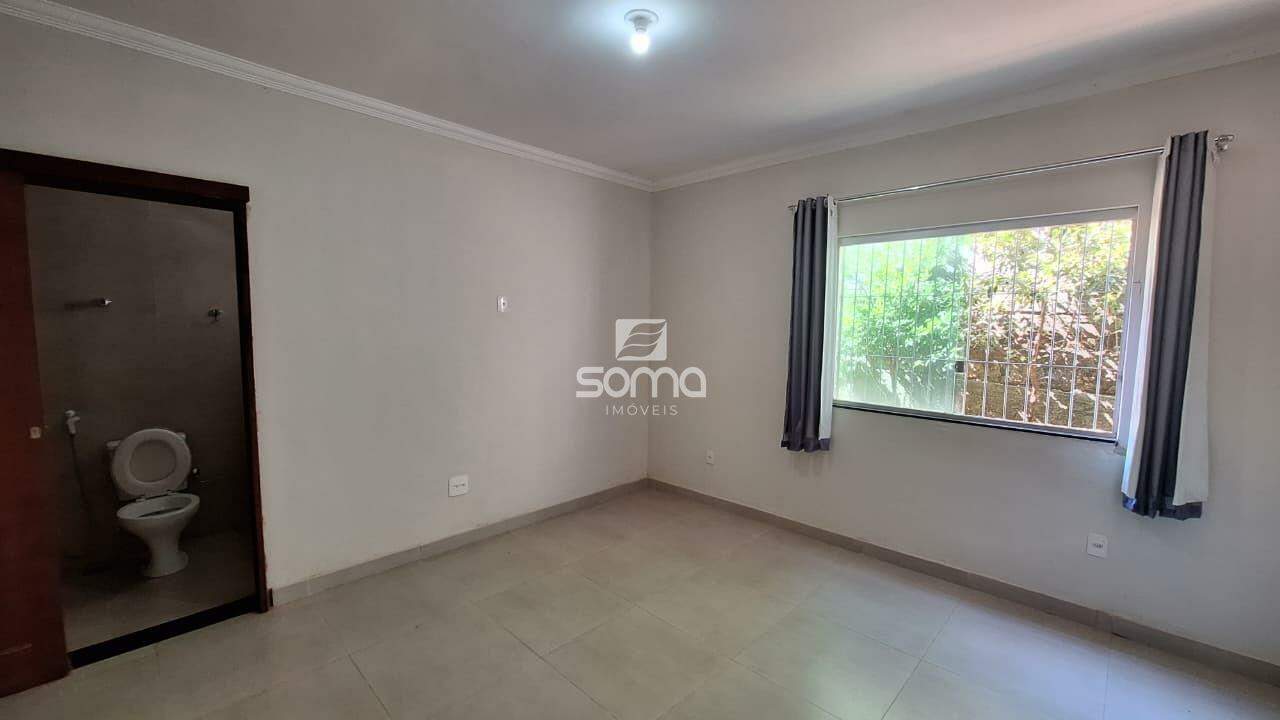 Casa à venda no Chácaras Cachoeira: