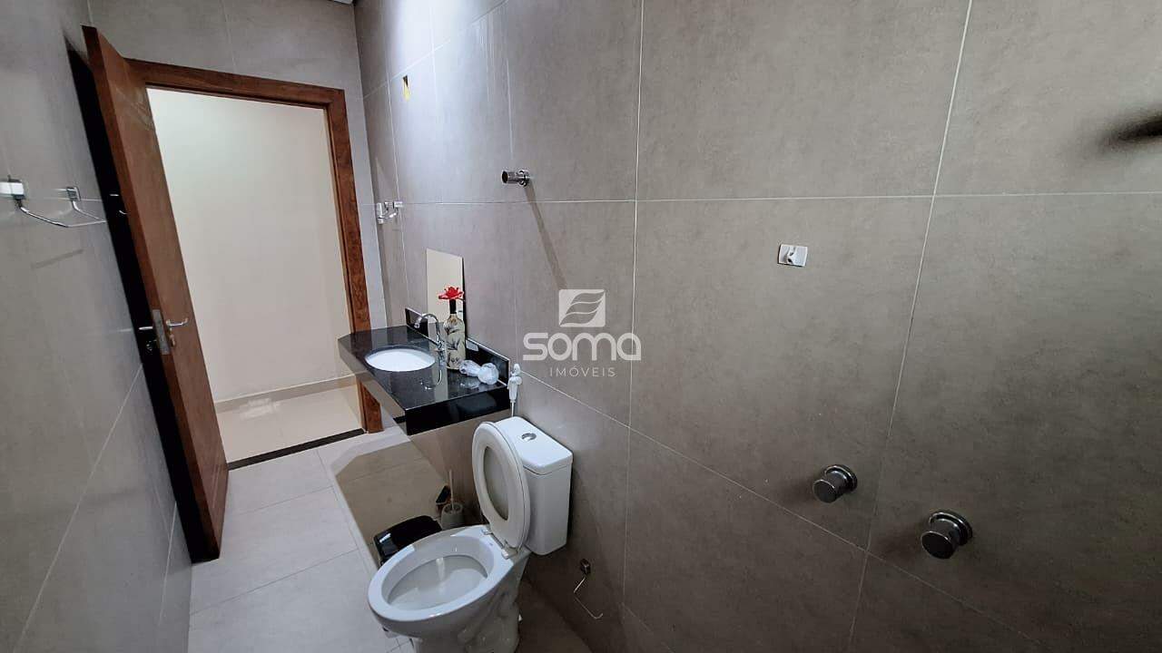 Casa à venda no Chácaras Cachoeira: