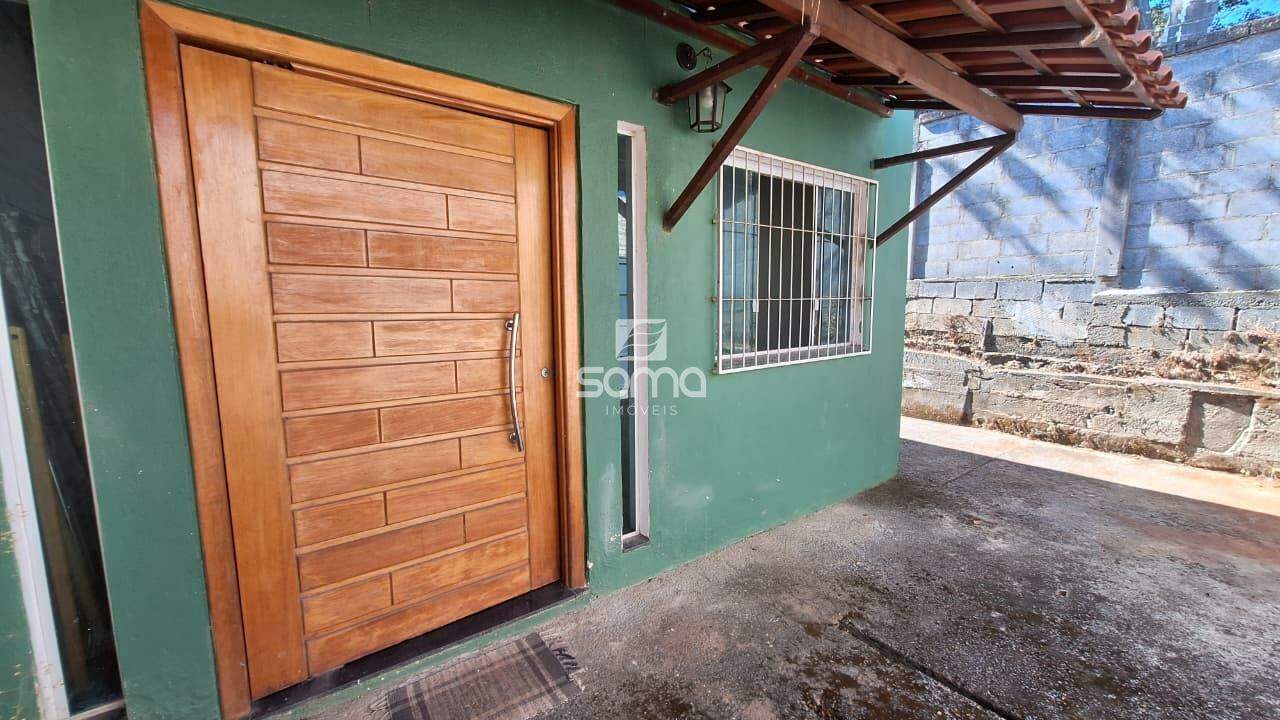 Casa à venda no Chácaras Cachoeira: