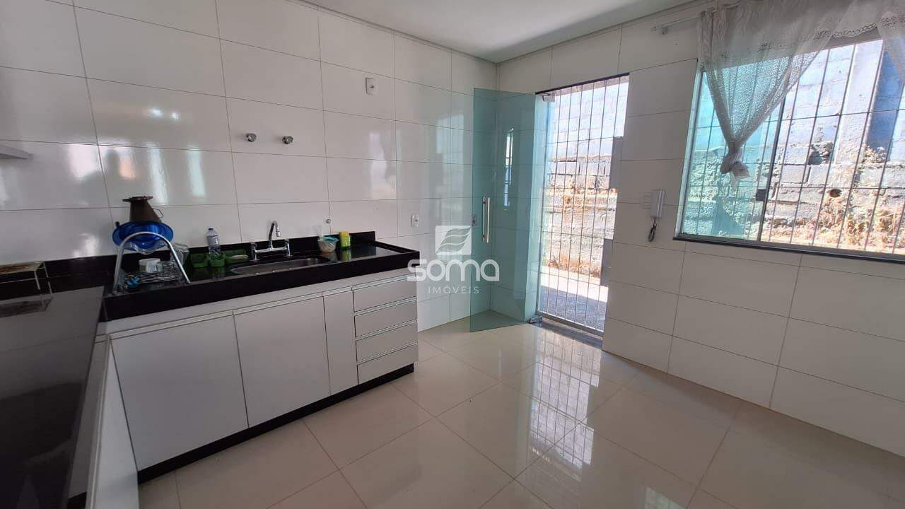 Casa à venda no Chácaras Cachoeira: