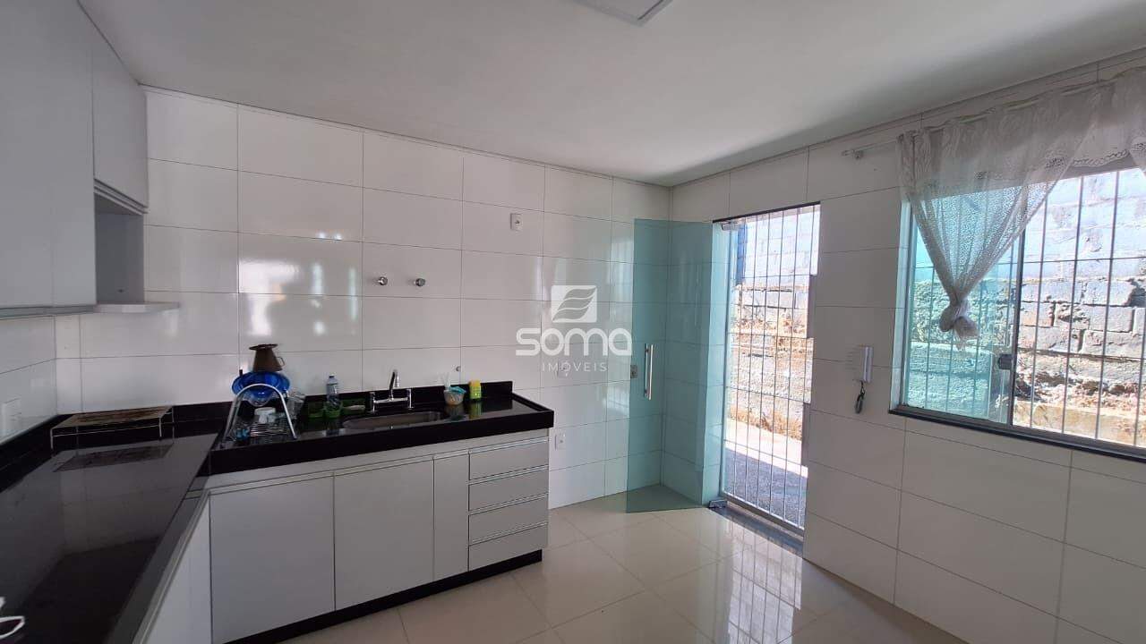 Casa à venda no Chácaras Cachoeira: