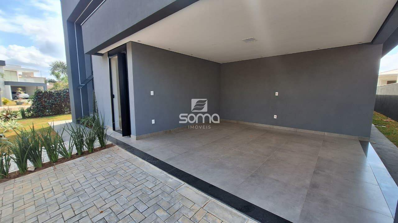 Casa em condomínio à venda no Cond. Villas Park III: