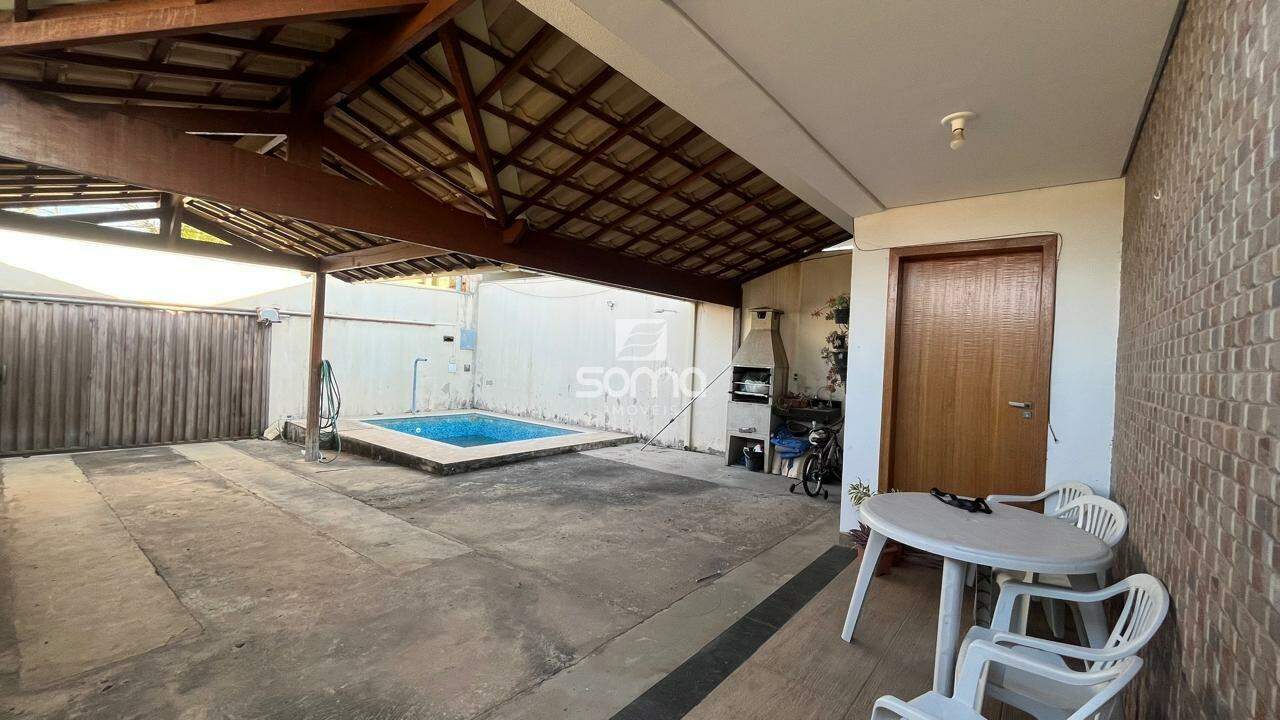 Casa à venda no Maria De Lourdes: 