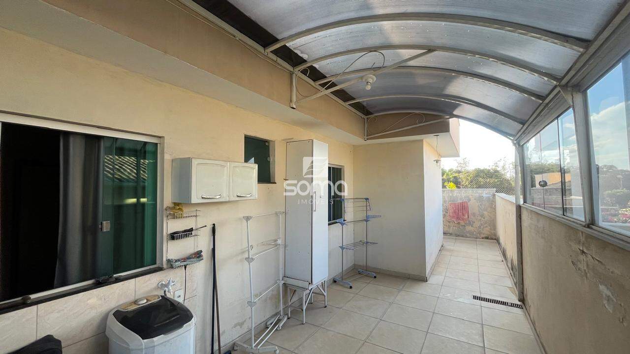 Casa à venda no Maria De Lourdes: 