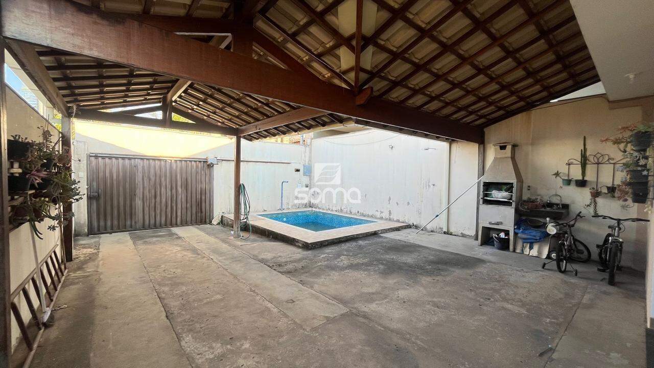 Casa à venda no Maria De Lourdes: 