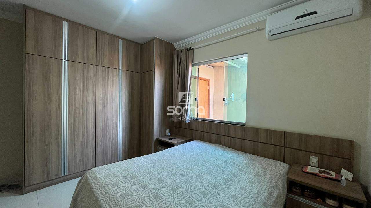 Casa à venda no Maria De Lourdes: 