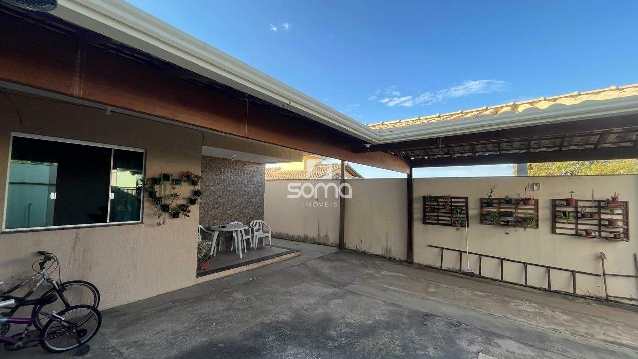 Casa à venda no Maria De Lourdes: 