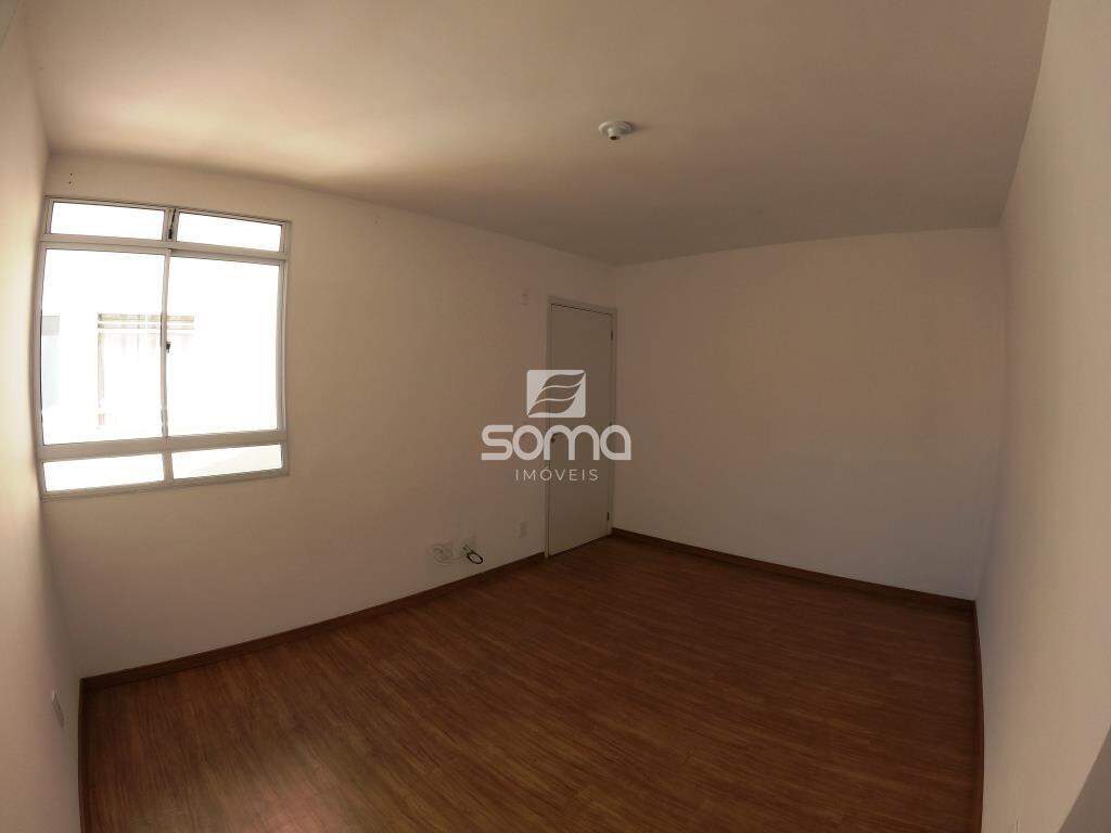 Apartamento para aluguel no Serra Dourada: 