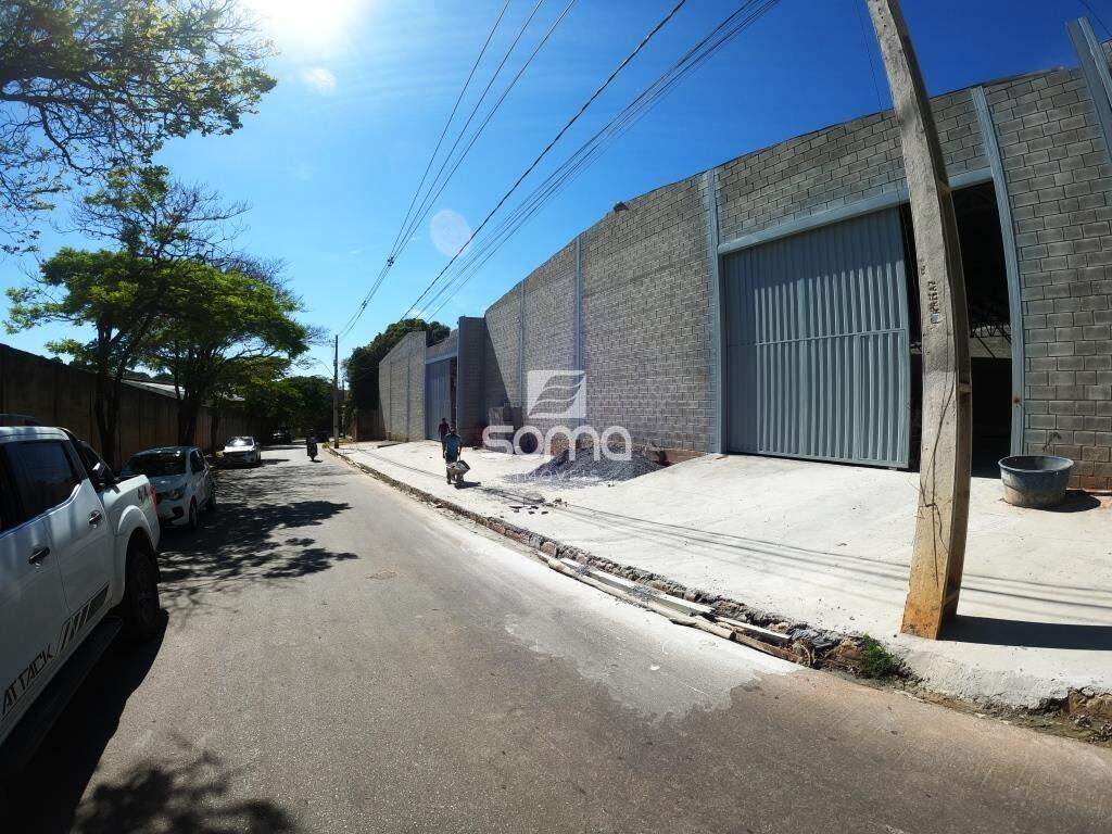 Galpão para aluguel no Jardim Encantado: