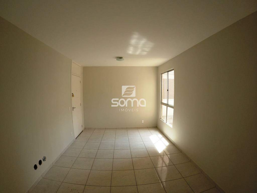 Apartamento para aluguel no Célvia: 