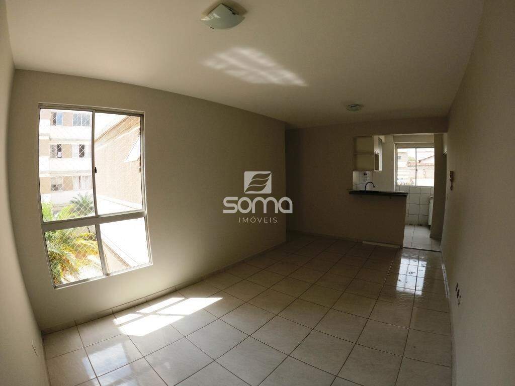 Apartamento para aluguel no Célvia: 