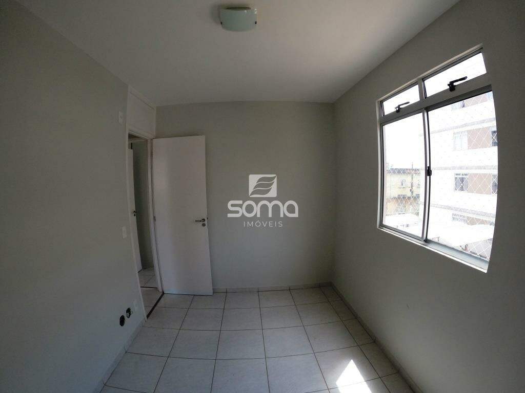 Apartamento para aluguel no Célvia: 