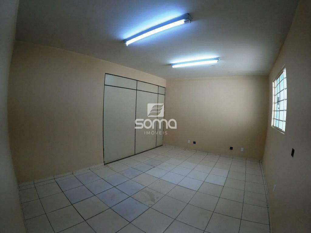Área Comercial para aluguel no Centro: