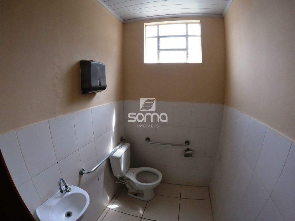 Área Comercial para aluguel no Centro: