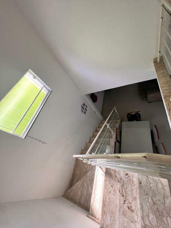 Casa à venda no Jardim Rubi: 