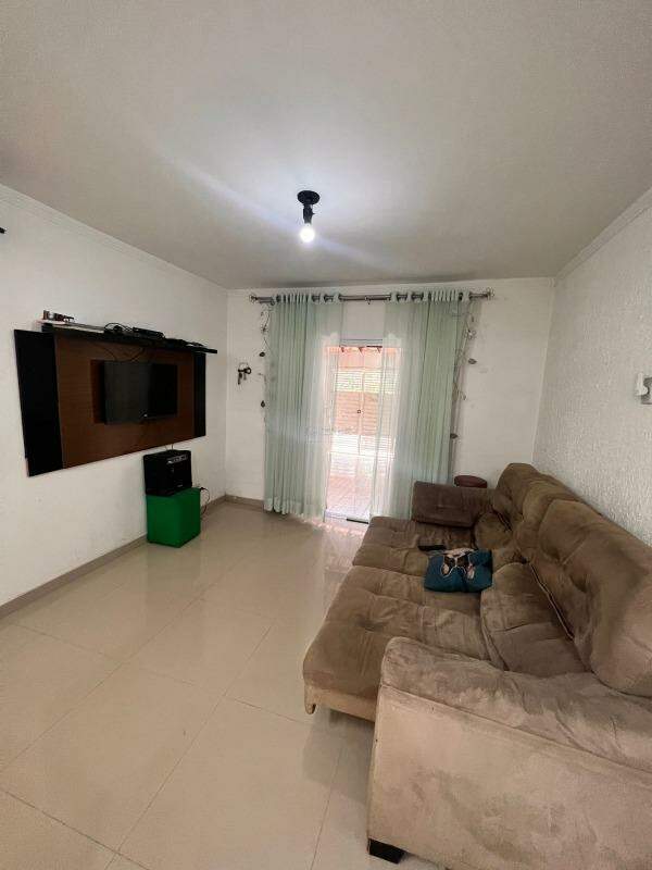 Casa à venda no Jardim Rubi: 
