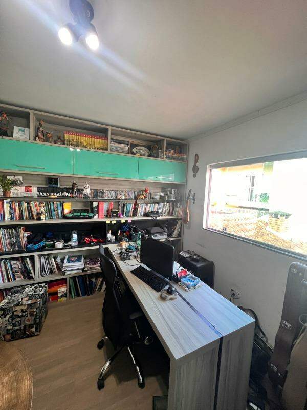 Casa à venda no Jardim Rubi: 