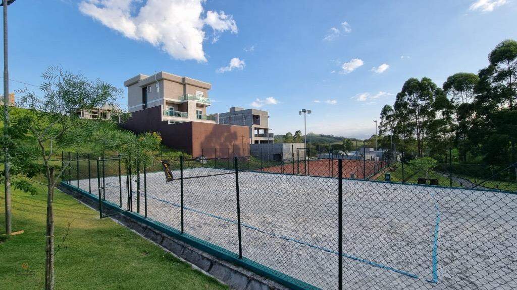 Casa em condomínio à venda no Cézar de Souza: 