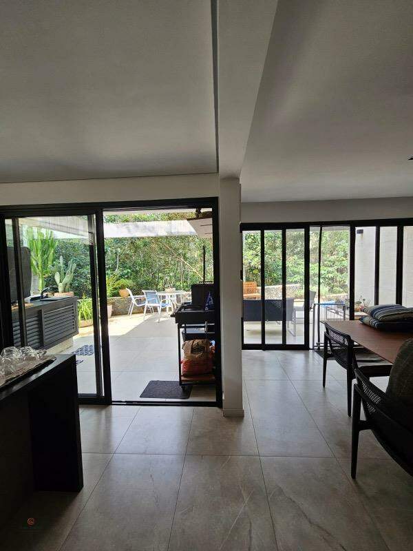 Casa em condomínio à venda no Cézar de Souza: 