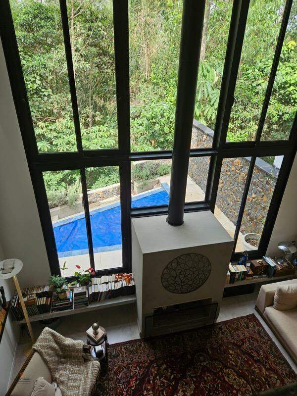 Casa em condomínio à venda no Cézar de Souza: 