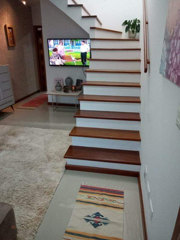 Casa em condomínio à venda no Vila Caputera: 