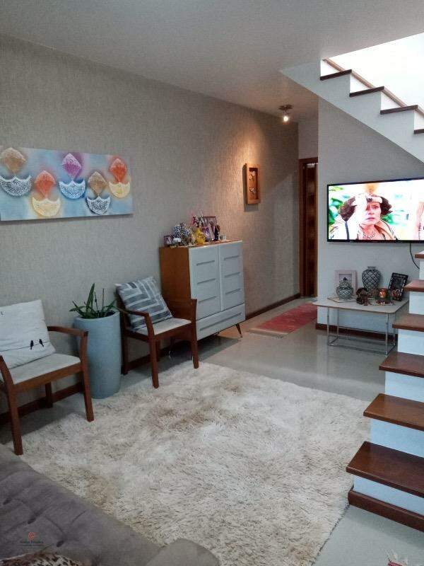 Casa em condomínio à venda no Vila Caputera: 