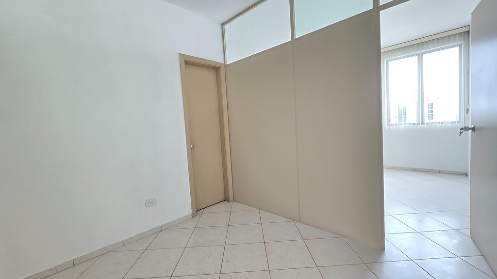 Sala / Salão comercial à venda no Centro: 24493999_4.jpg