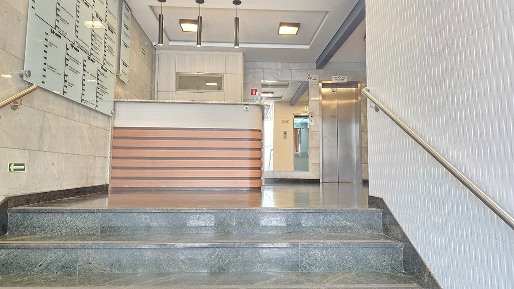 Sala / Salão comercial à venda no Centro: 24494002_4.jpg