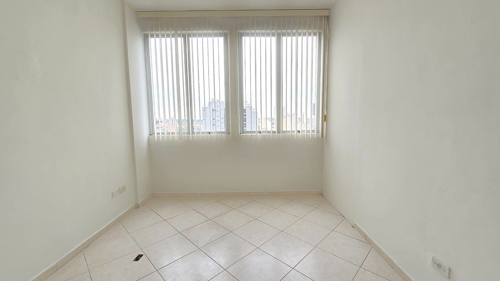 Sala / Salão comercial à venda no Centro: 24494005_4.jpg