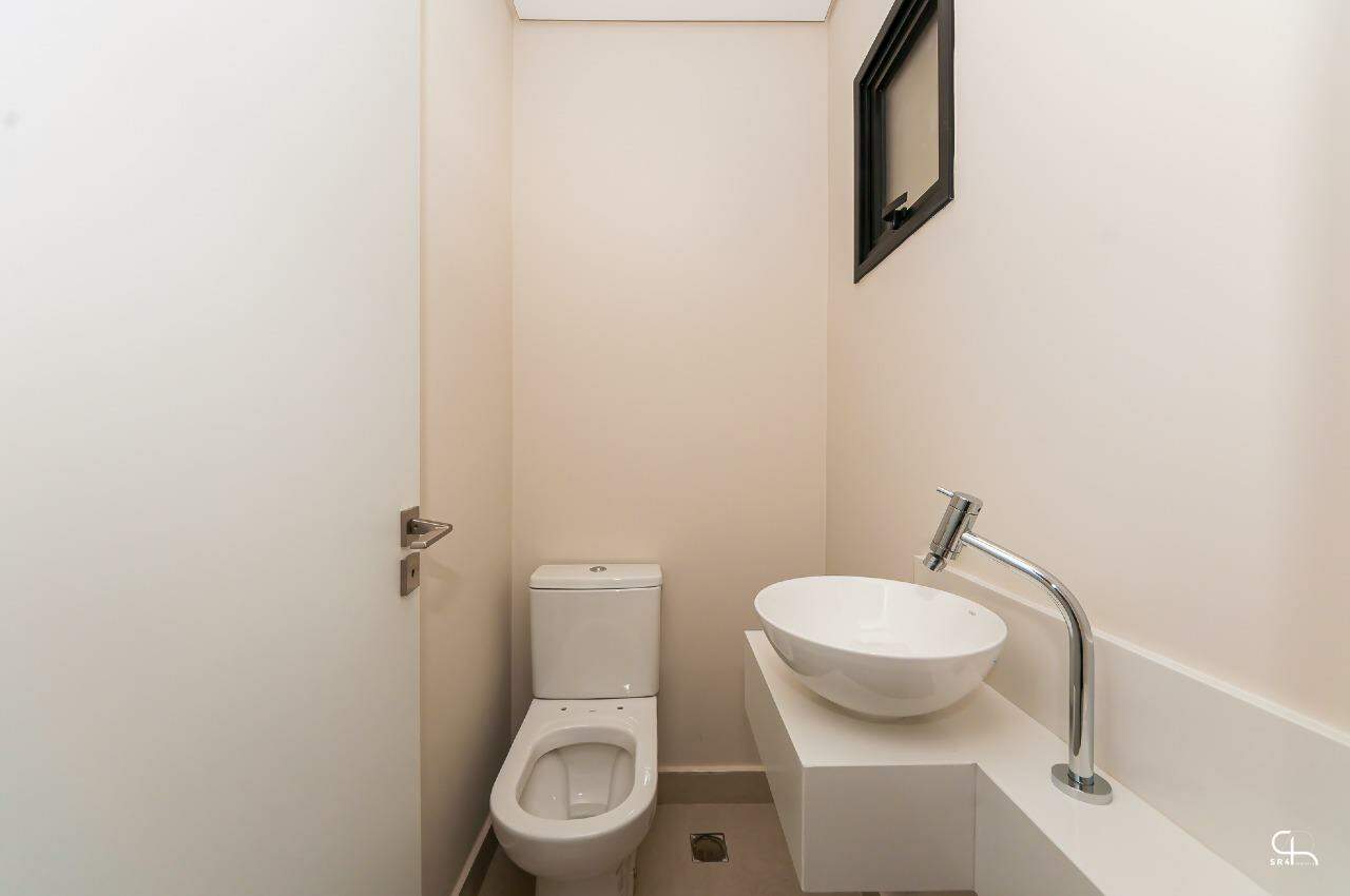 Sobrado em condomínio à venda no Santa Felicidade: 