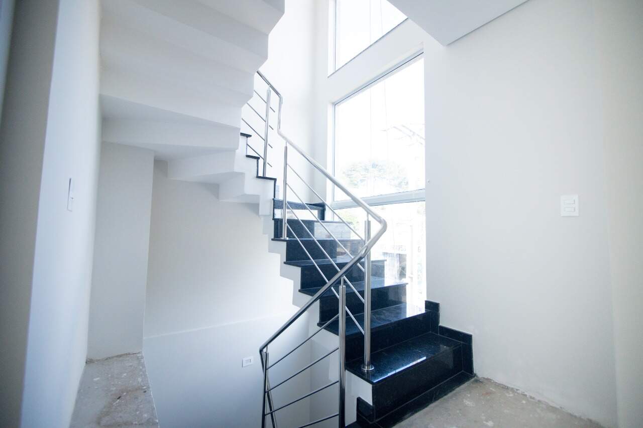 Sobrado Triplex à venda no Campo Comprido: 