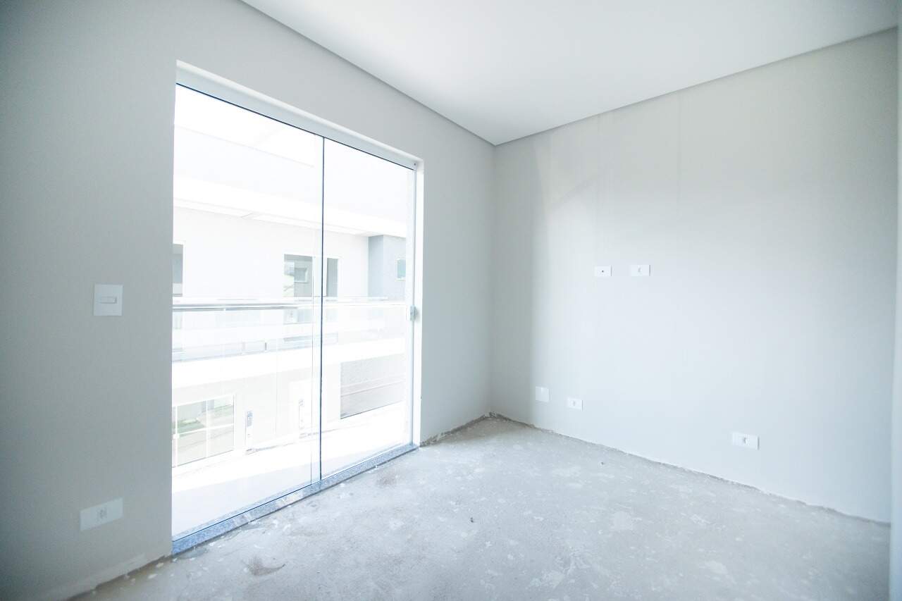 Sobrado Triplex à venda no Campo Comprido: 