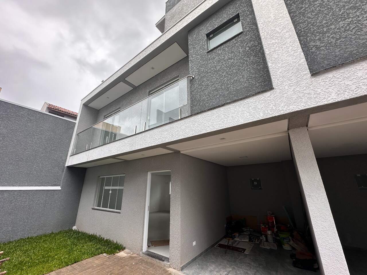 Sobrado Triplex à venda no Campo Comprido: 