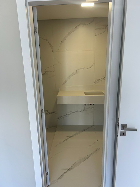 Sobrado Triplex à venda no Santa Cândida: 24494410_4.jpg