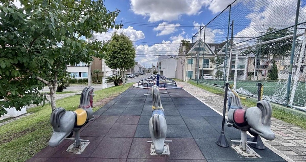 Terreno em condomínio à venda no Pinheirinho: 24652012_4.jpg