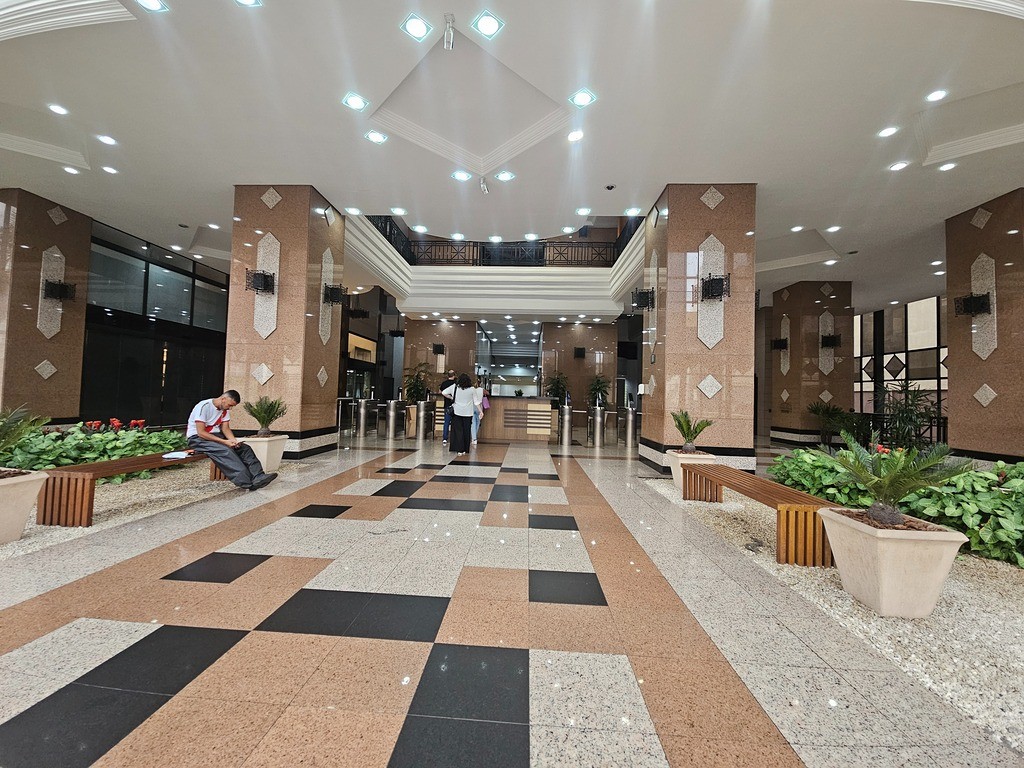 Sala / Salão comercial para aluguel no Centro: 24538660_4.jpg