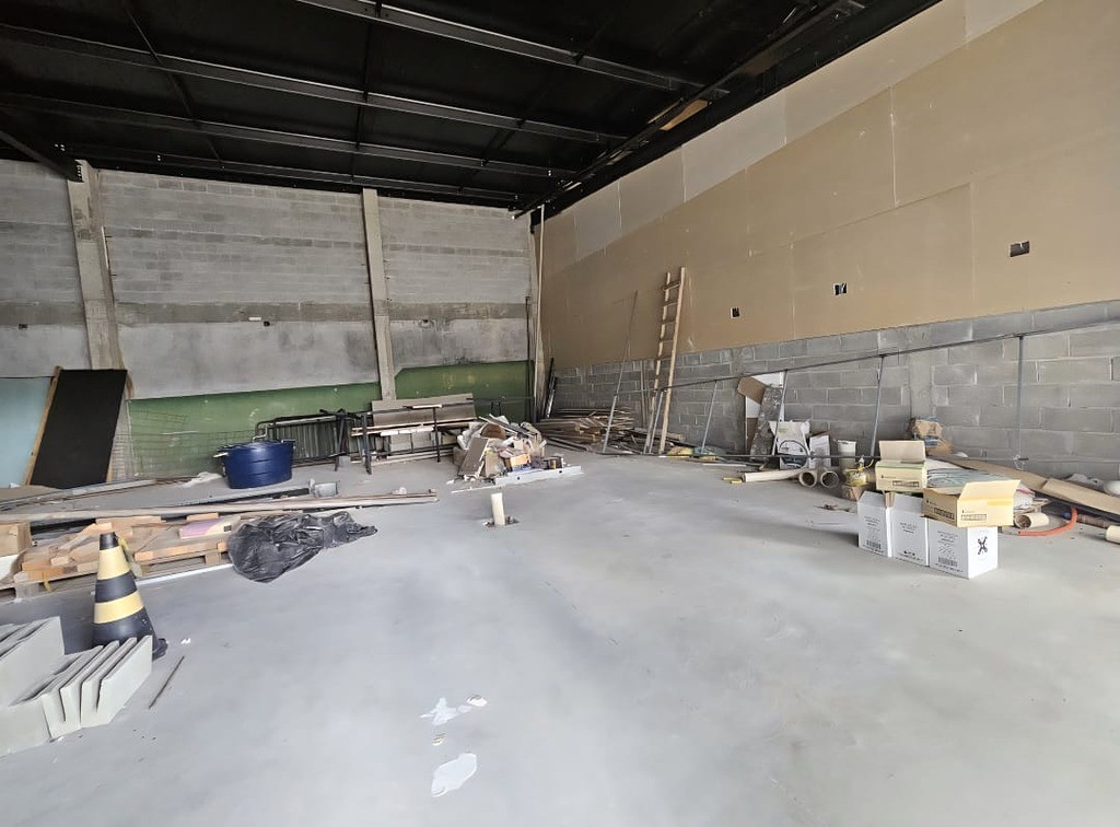 Sala / Salão comercial para aluguel no Uberaba: 24544444_4.jpg