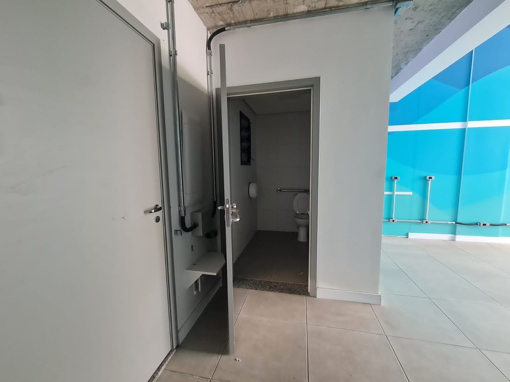 Sala / Salão comercial para aluguel no Cabral: 24642416_4.jpg