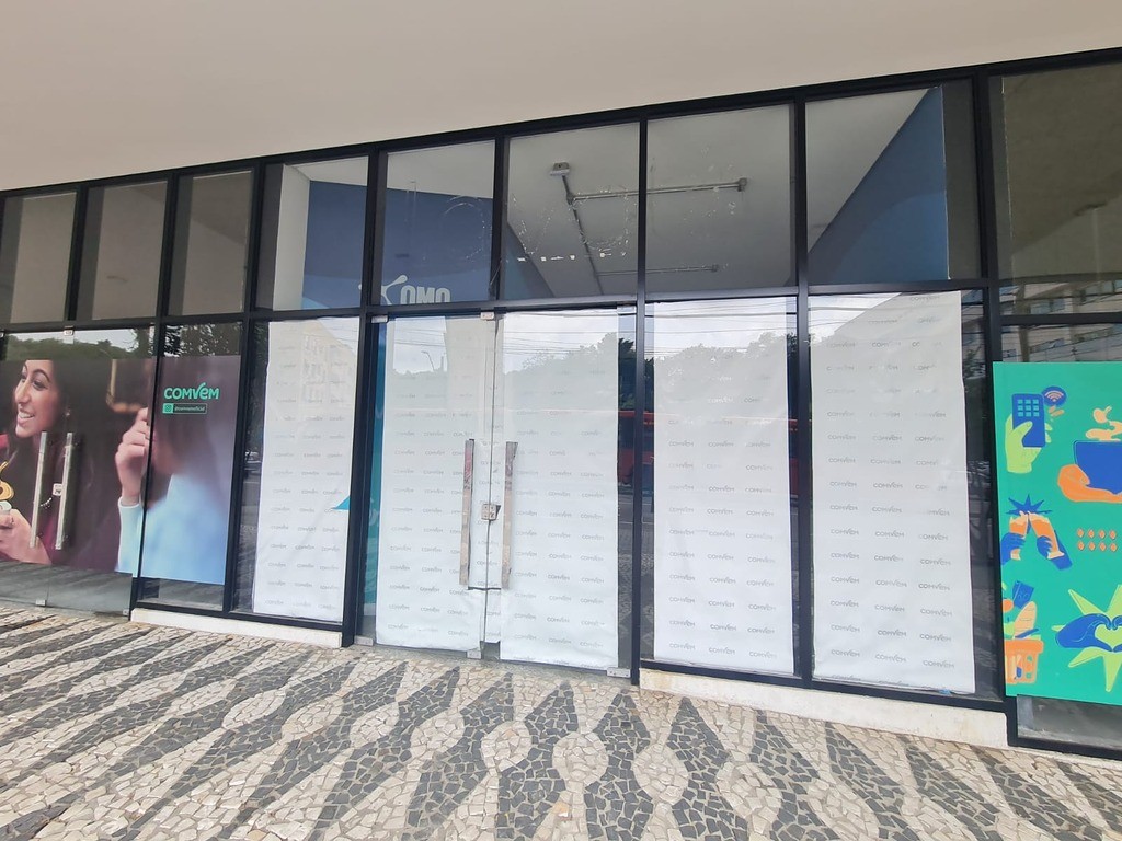 Sala / Salão comercial para aluguel no Cabral: 24642417_4.jpg