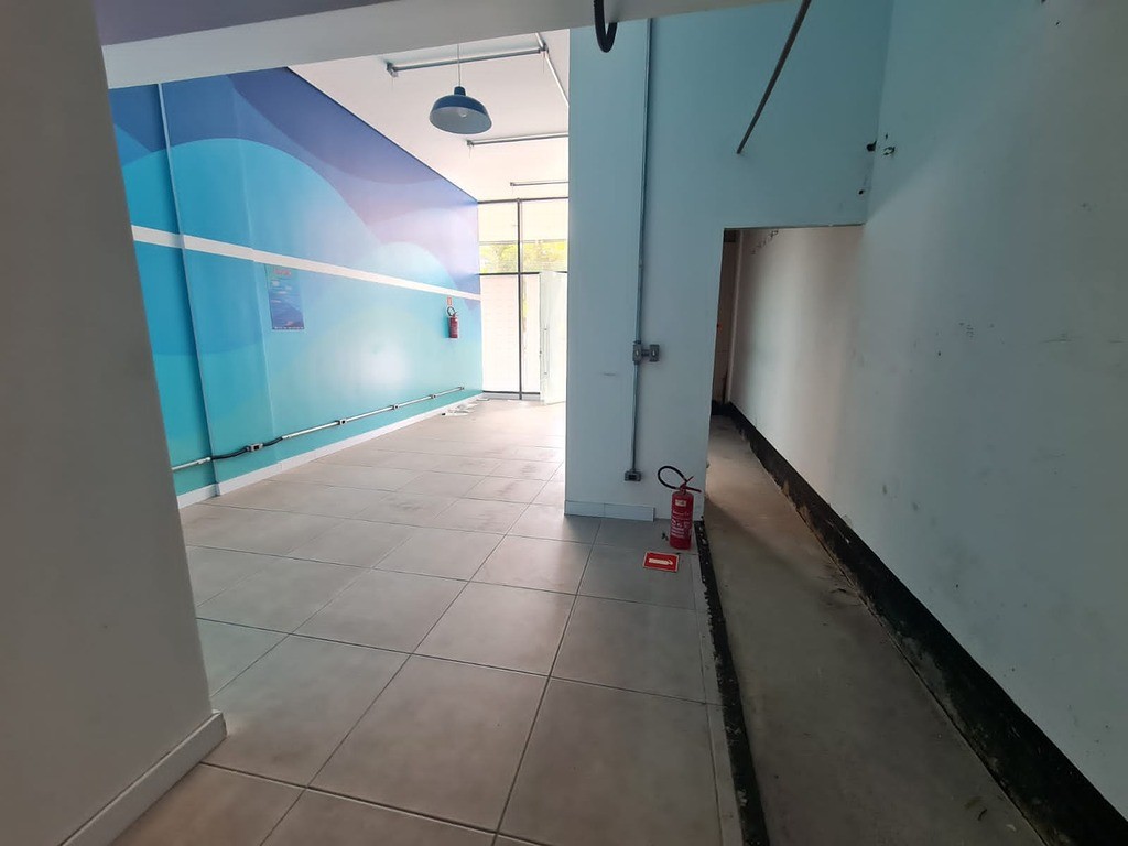 Sala / Salão comercial para aluguel no Cabral: 24642419_4.jpg