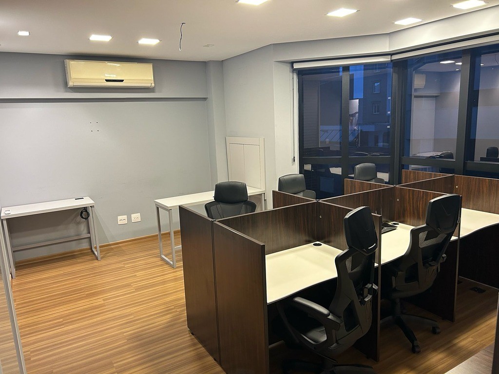 Sala / Salão comercial para aluguel no Batel: 24645528_4.jpg
