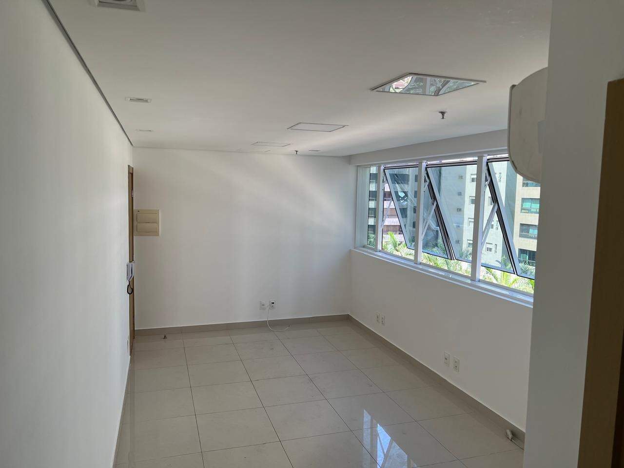 Sala para aluguel no Vila da Serra: 