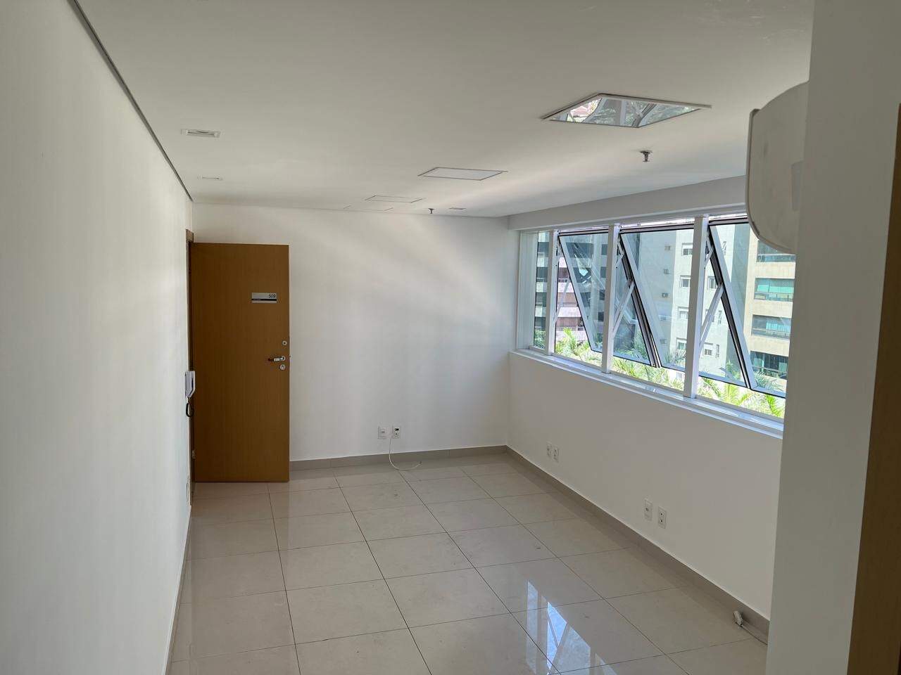 Sala para aluguel no Vila da Serra: 